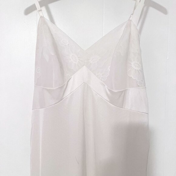 VINTAGE VANITY FAIR Full, Slip Size 36, Lingerie - Picture 4 of 16